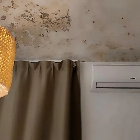 Behind Duomo - Design In Centro Con Parcheggio Disponibile Daire