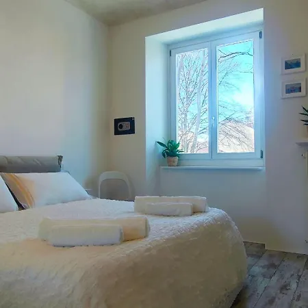 Apartman Behind Duomo - Design Apartment And Private Parking In The Center Torino