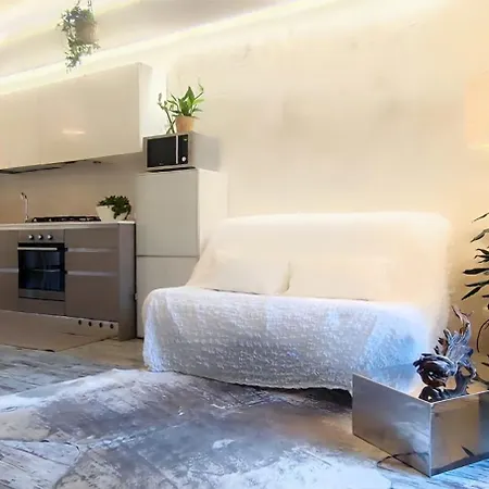 Daire Behind Duomo - Design In Centro Con Parcheggio Disponibile *
