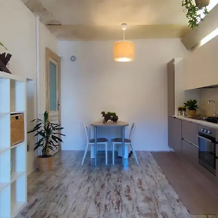 Behind Duomo - Design Apartment And Private Parking In The Center Apartman