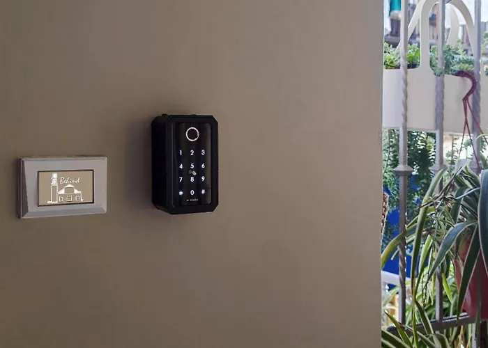 Behind Duomo - Design In Centro Con Parcheggio Disponibile تورينو