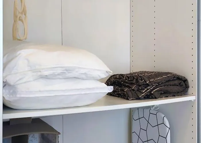 شقة Behind Duomo - Design In Centro Con Parcheggio Disponibile *