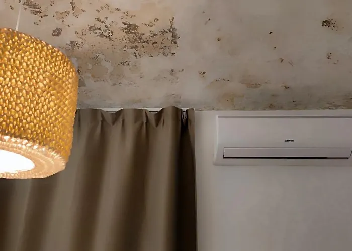 Behind Duomo - Design In Centro Con Parcheggio Disponibile شقة