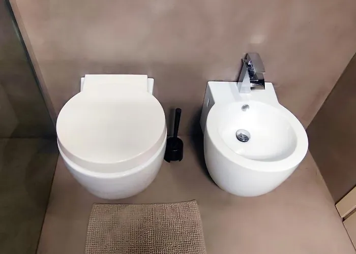 Behind Duomo - Design In Centro Con Parcheggio Disponibile شقة