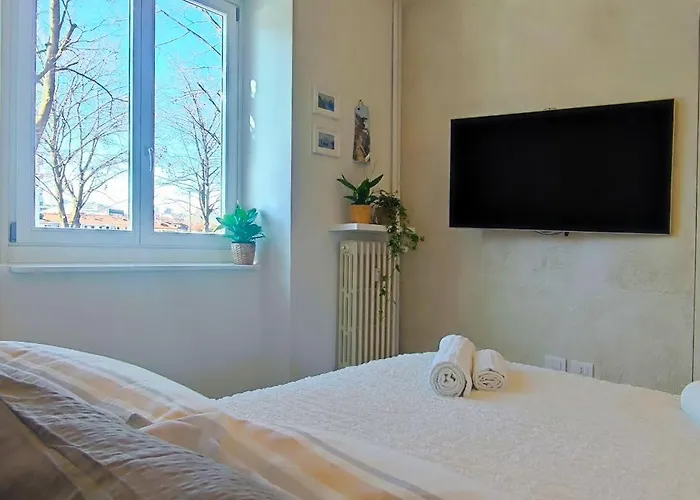 Behind Duomo - Design In Centro Con Parcheggio Disponibile شقة تورينو